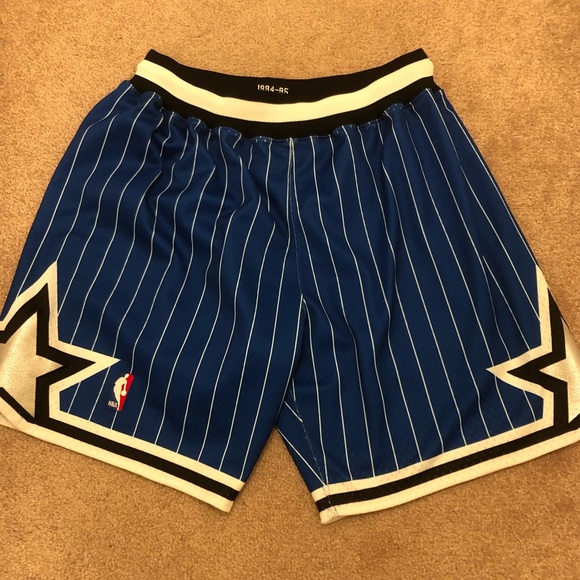 Mitchell & Ness Other - Authentic Magic shorts. Sz L.